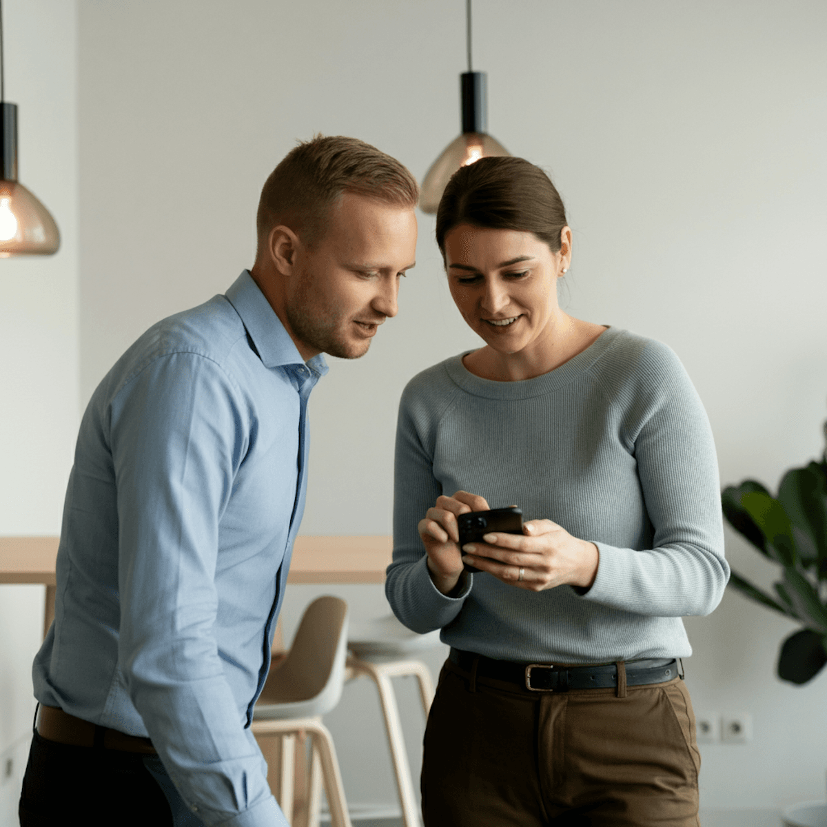 Coppia che fa l'autolettura